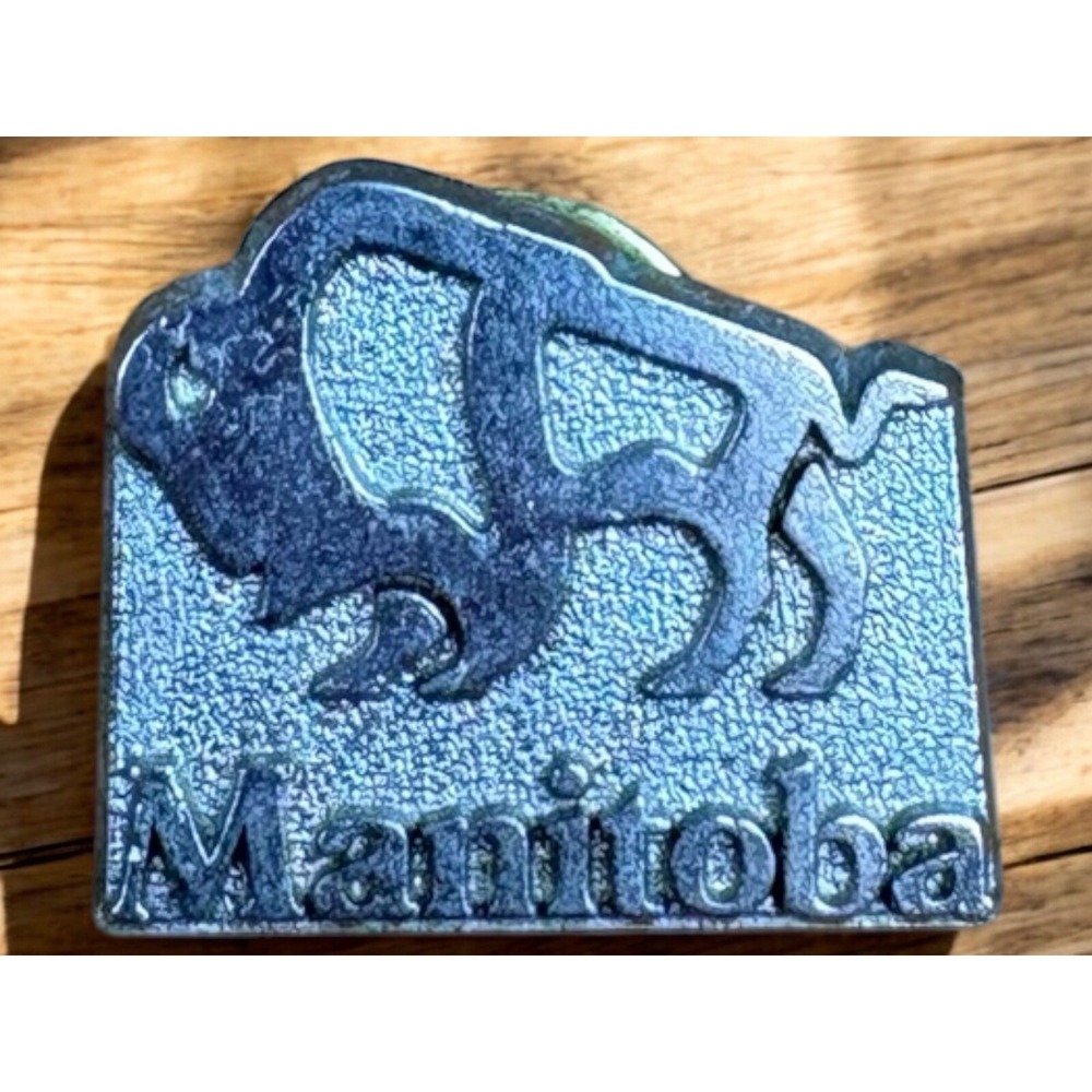 Manitoba‎ Province Canada Buffalo Bison Silver-Tone Souvenir Lapel Pin